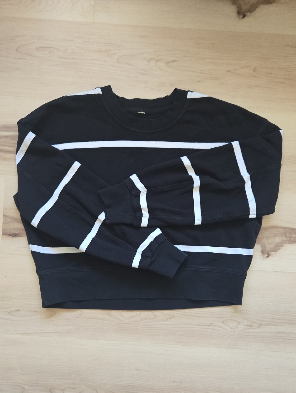 Lululemon Perfectly Oversized Cropped Crew, Black/White, Size Small